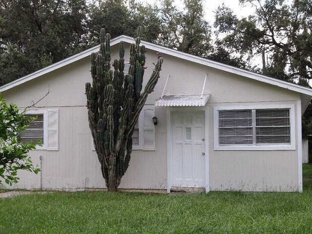 Tampa House: 6914 Waycross Ave