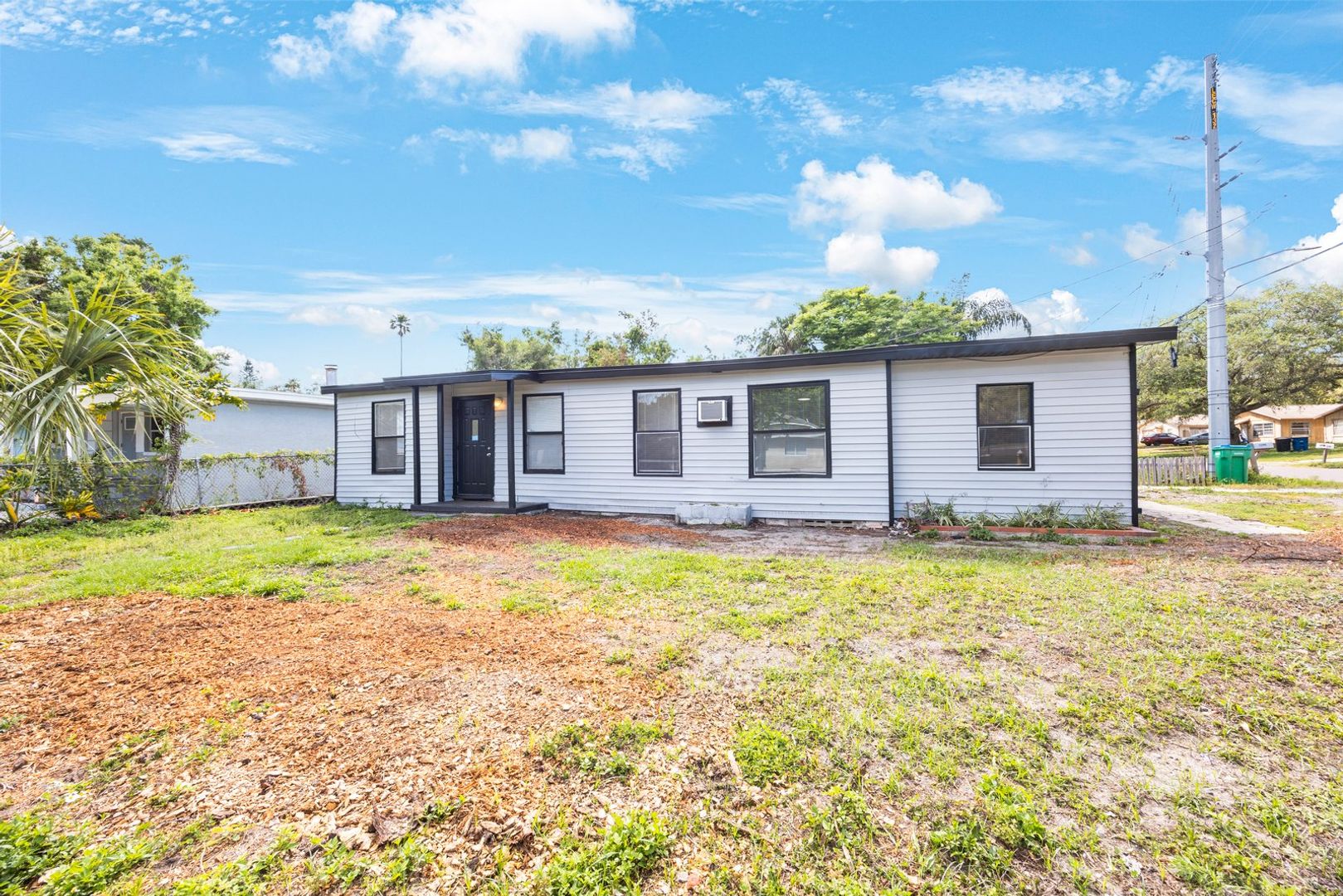 Clearwater House: 1942 N Betty Ln