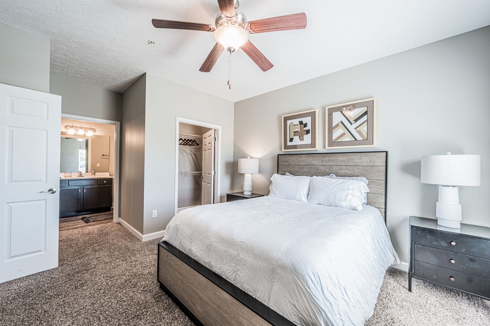 Bowling Green Apartment: 442 Bourbon Street