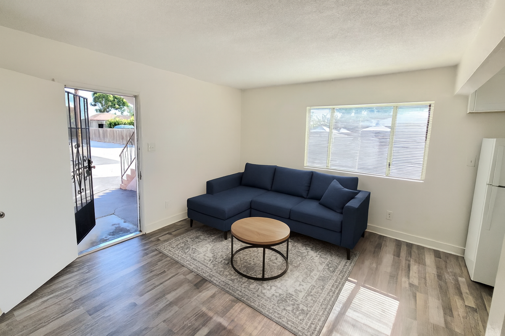 Long Beach Apartment: 1164-1170 E. Market St.