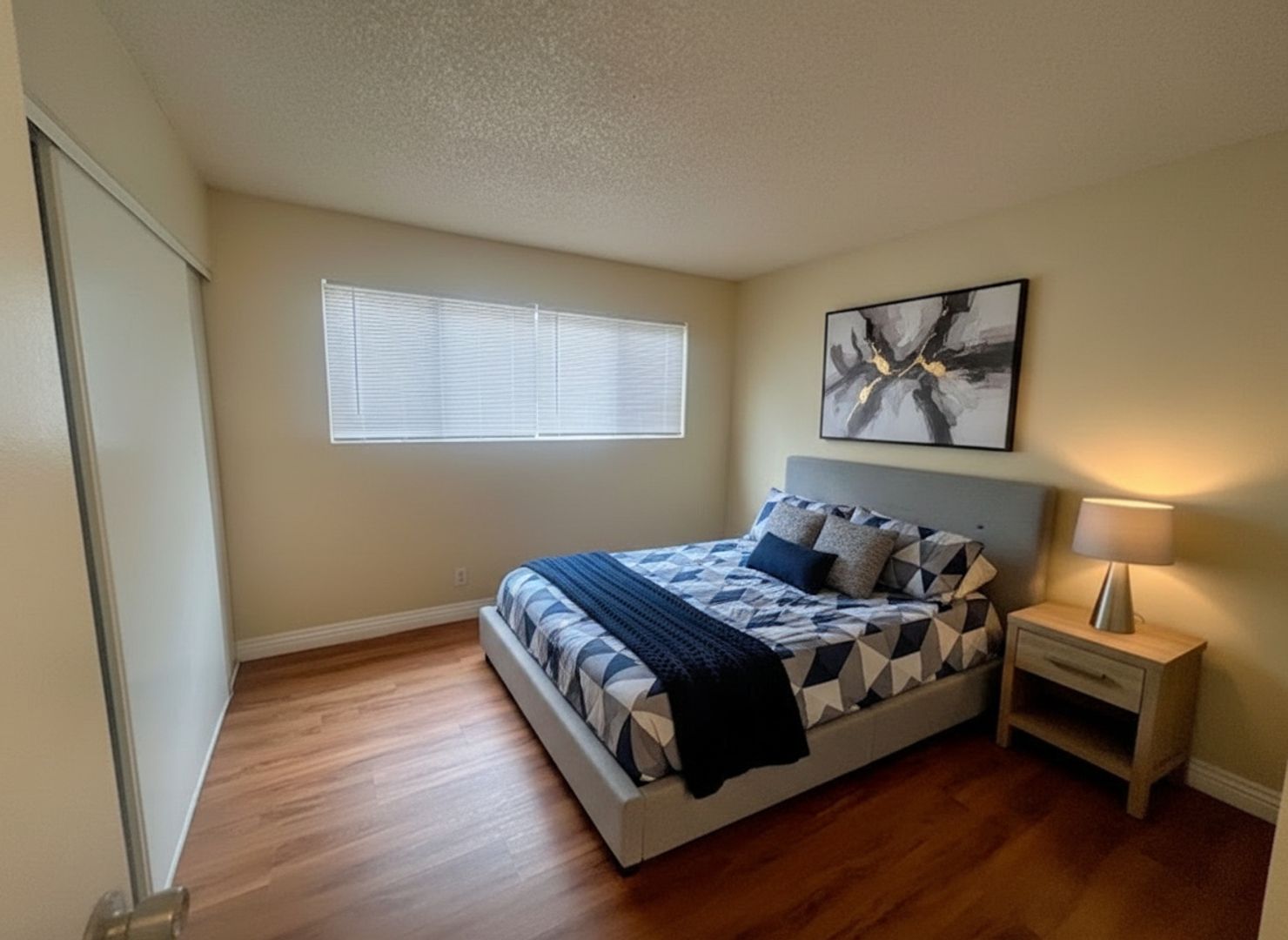 Long Beach Apartment: 634 Lime Ave