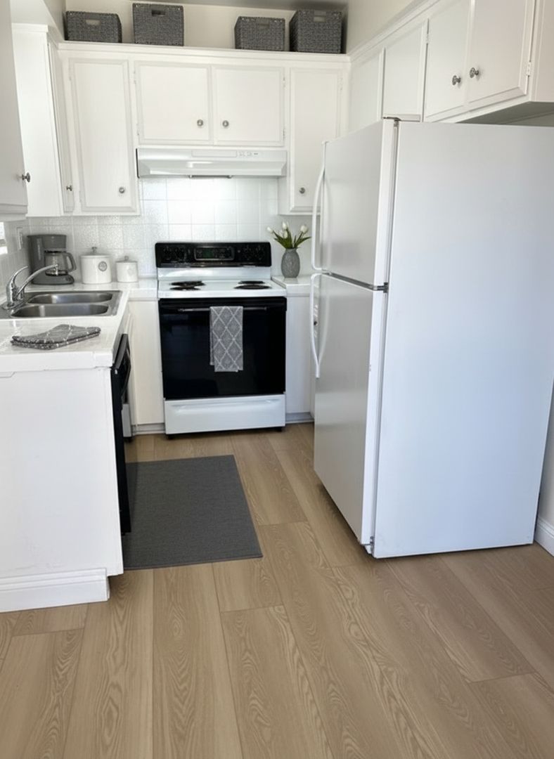 Inglewood Apartment: 824 S. Myrtle Ave.