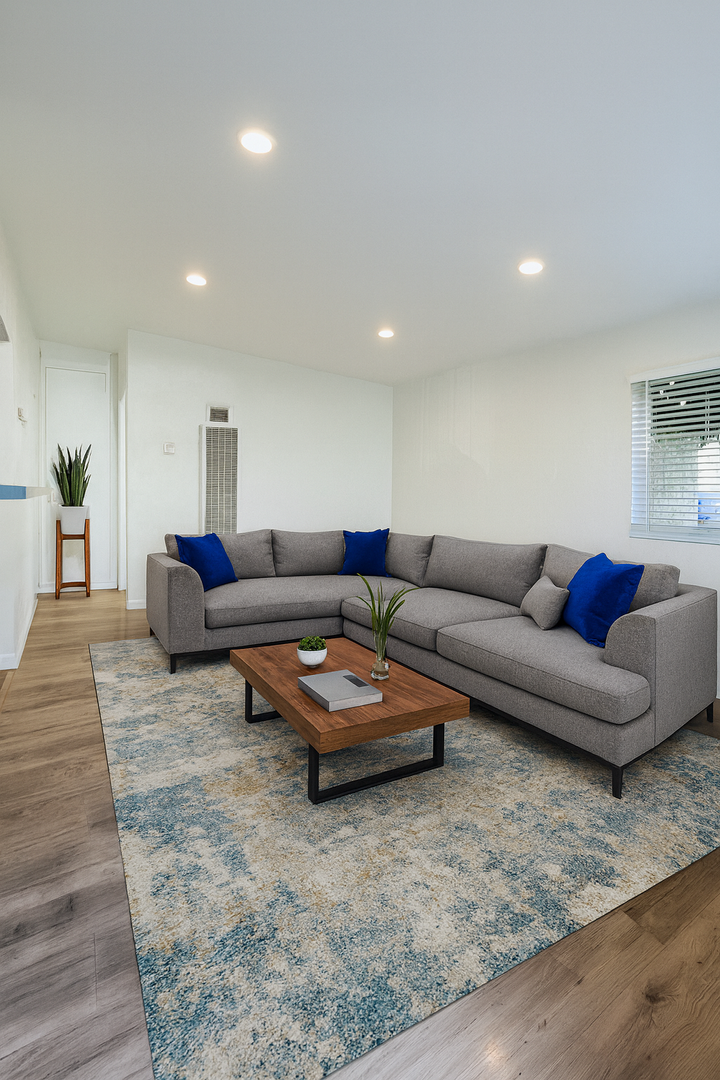 Los Alamitos Apartment: 11102 Maple St./ 3872-3874 Green Ave.