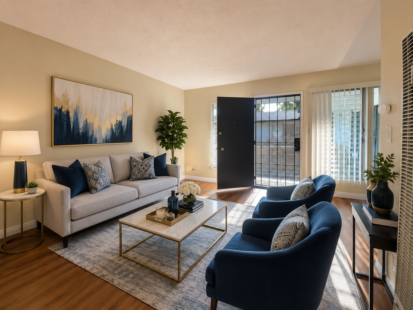 Long Beach Apartment: 560-570 E. 64th St.