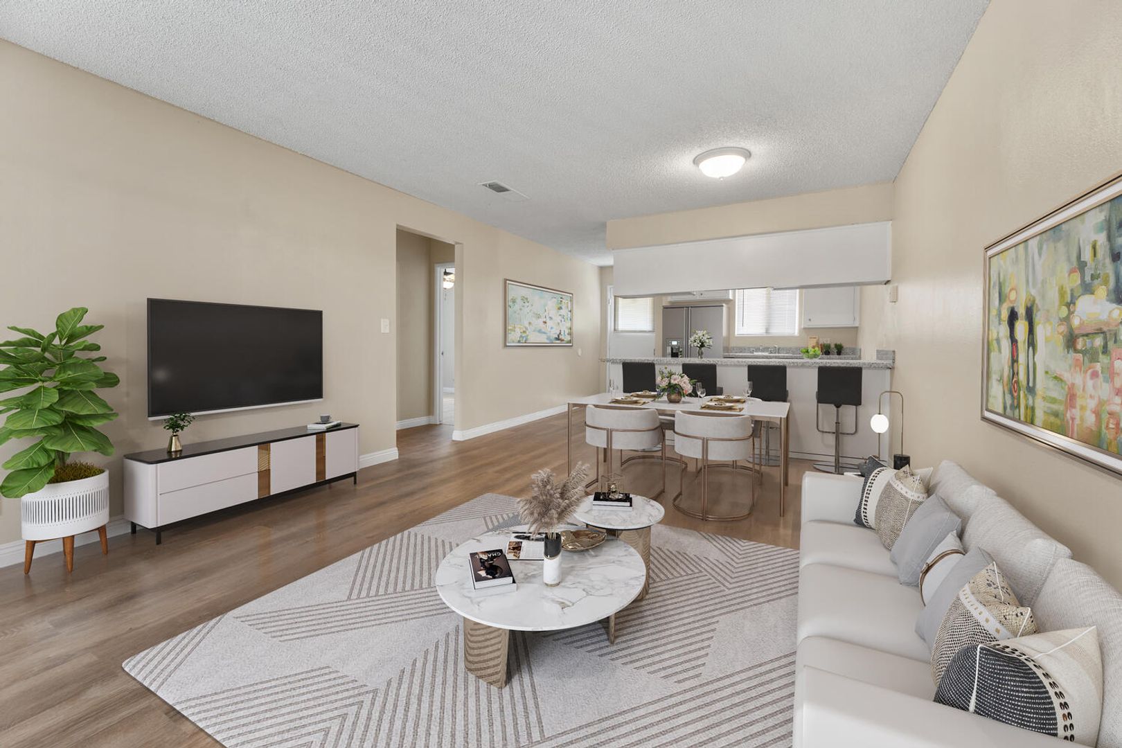 Visalia Apartment: 711-835 E. Noble Ave