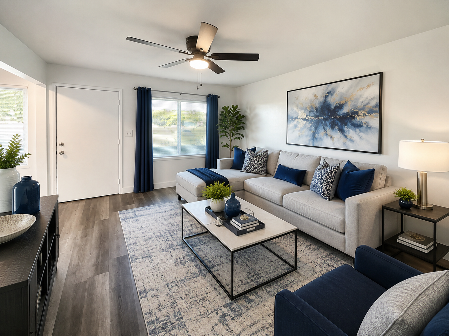 Long Beach Apartment: 1464 Gardenia Ave