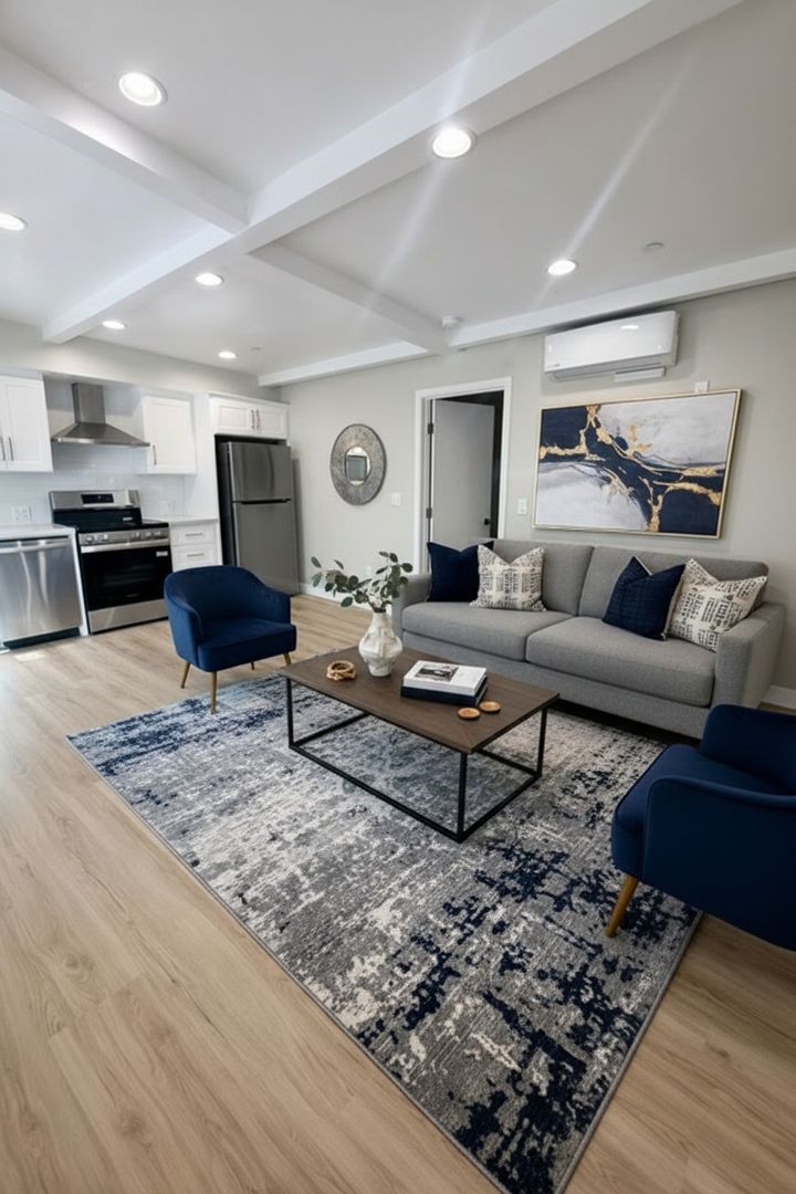 Long Beach Apartment: 2464 Chestnut Ave.