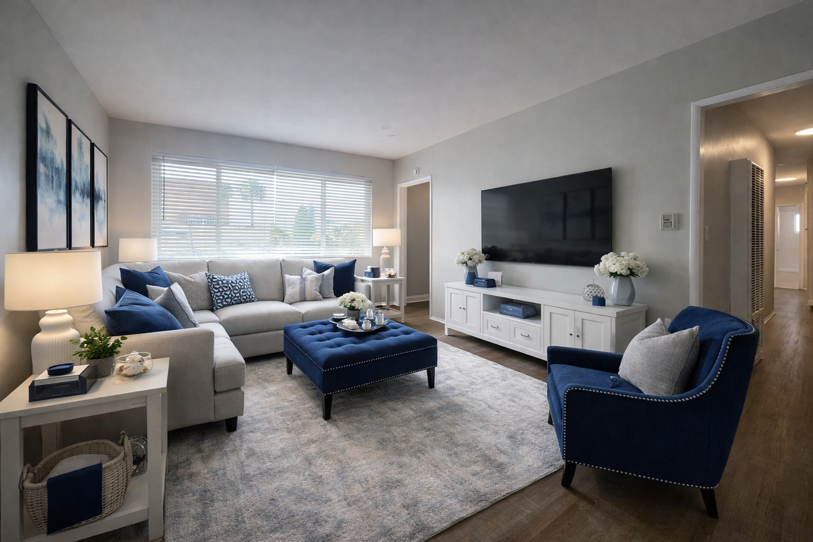 San Pedro Apartment: 250-256 W. 15th St.