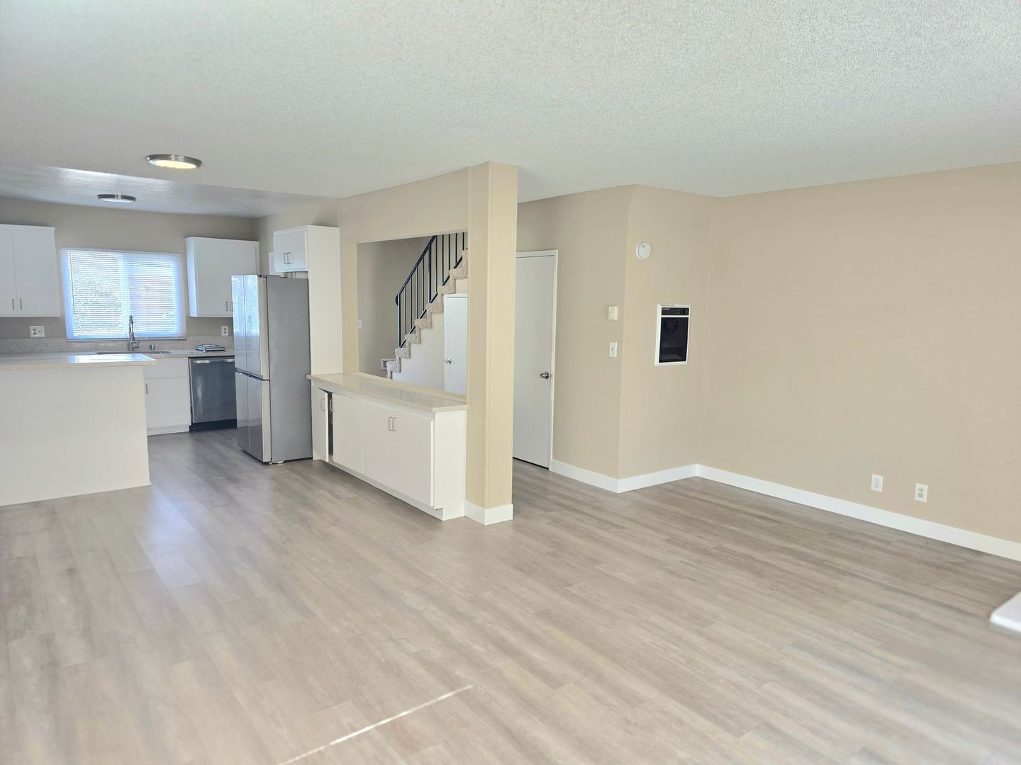 Redondo Beach Apartment: 2201 Gates Ave