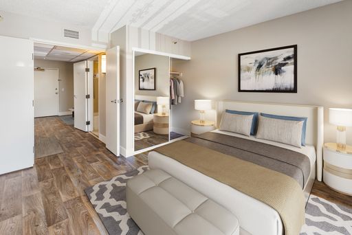Renovated 1 Bedroom with Balcony in Rancho Bernardo! *Electricity Included* – photo 1