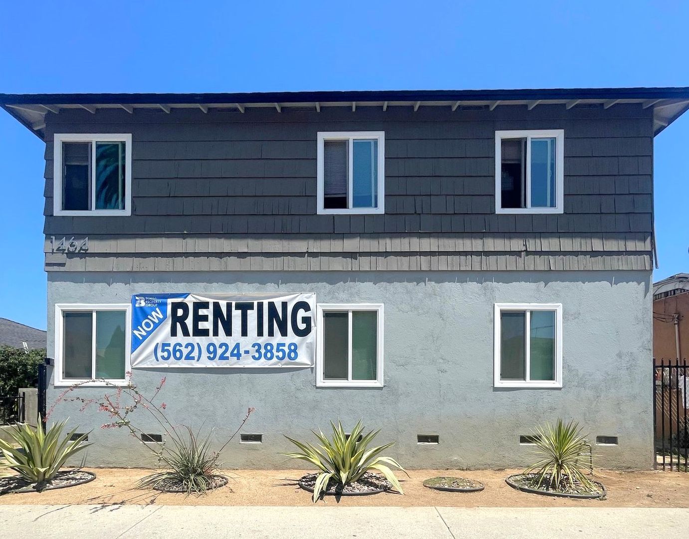 Long Beach Apartment: 1464 Gardenia Ave