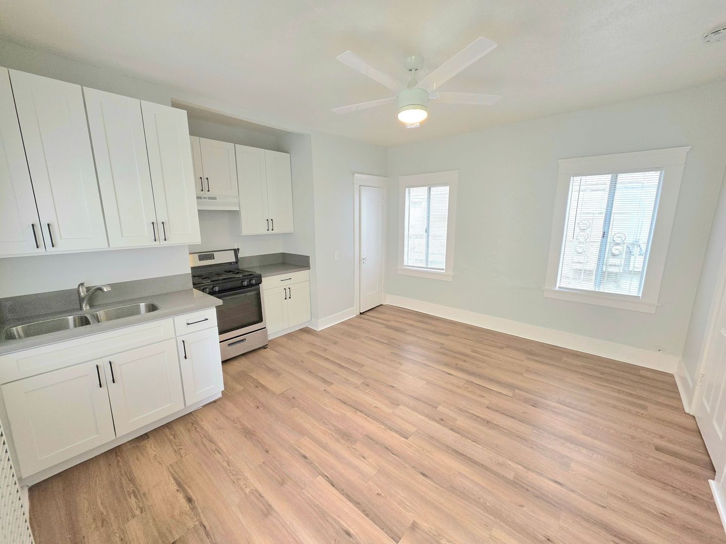 Long Beach Apartment: 236 Lime Ave.