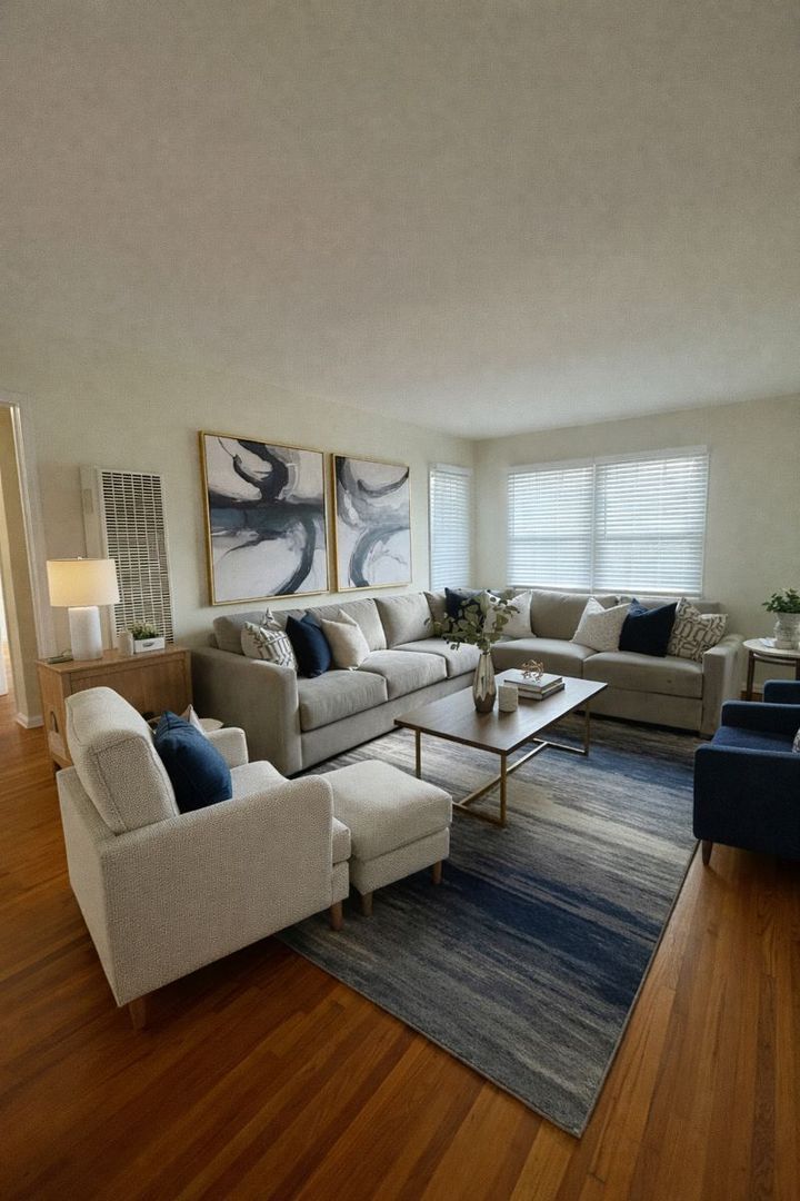 Long Beach Apartment: 4437 Linden Ave.