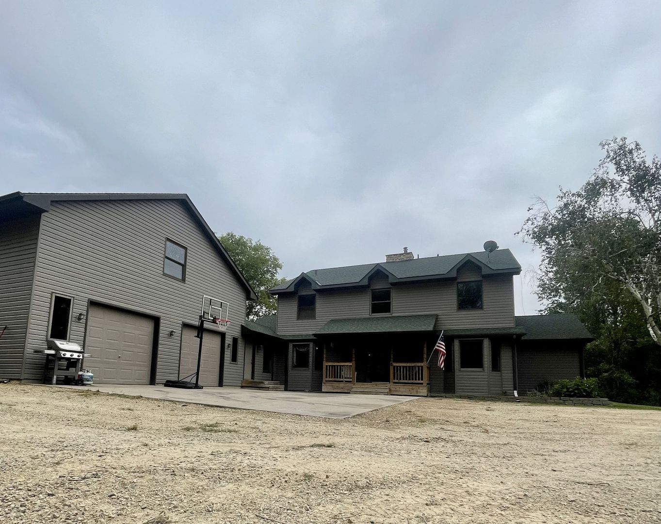 Stillwater House: 9533 Lansing Ave N