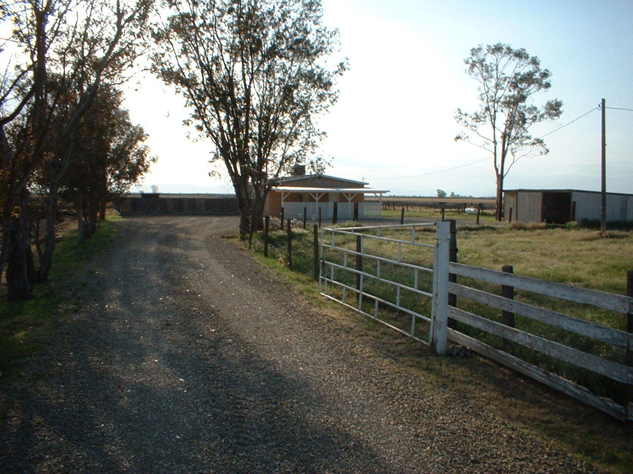 Los Banos House: 15057 Delta Rd