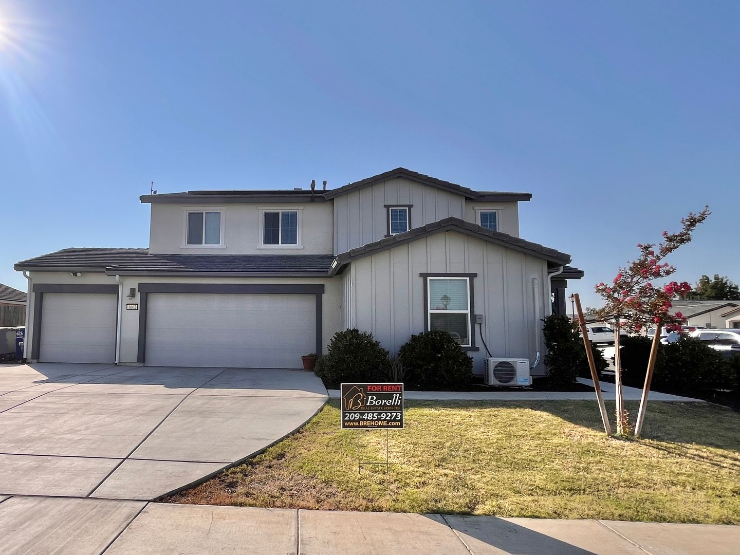Los Banos House: 1602 Dodder Dr.