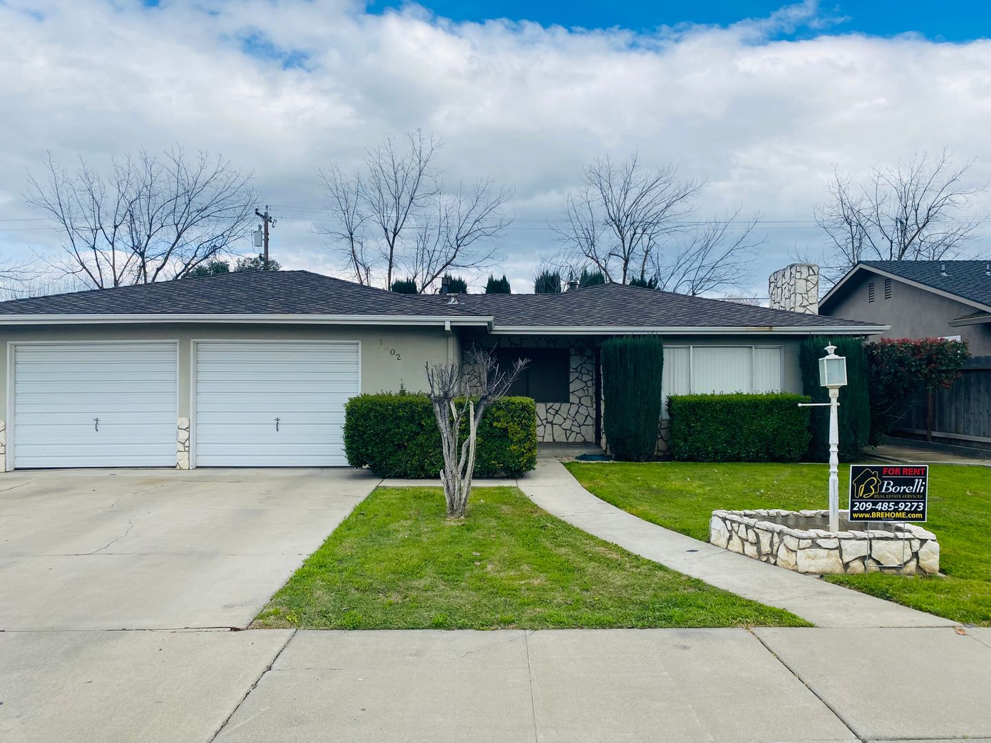 Los Banos House: 1802 Hillview Dr