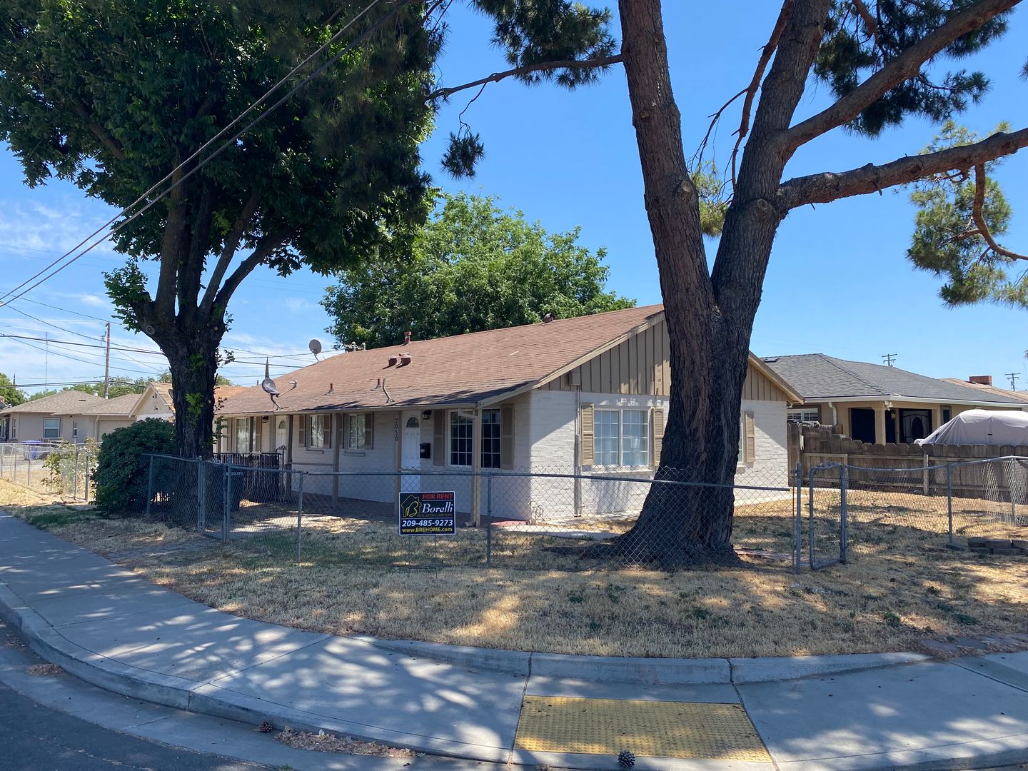 Ceres House: 2050 Richard Way