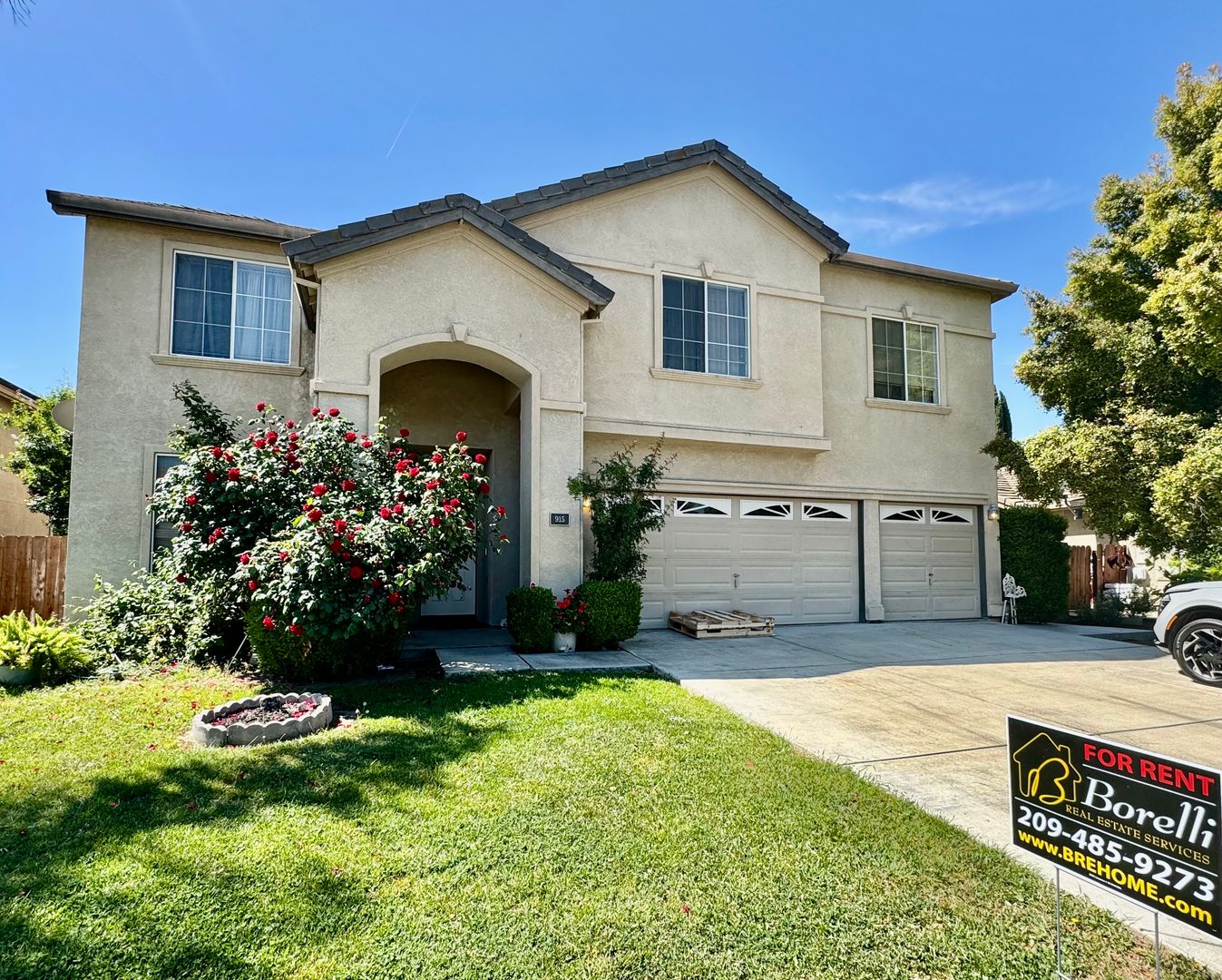 Los Banos House: 915 Cardoza Rd