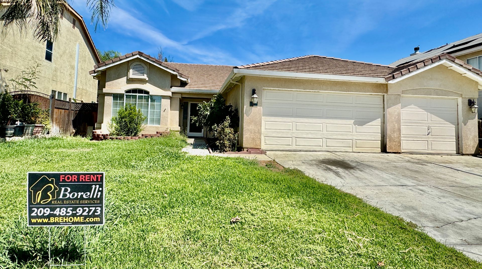 Los Banos House: 962 Sandra St