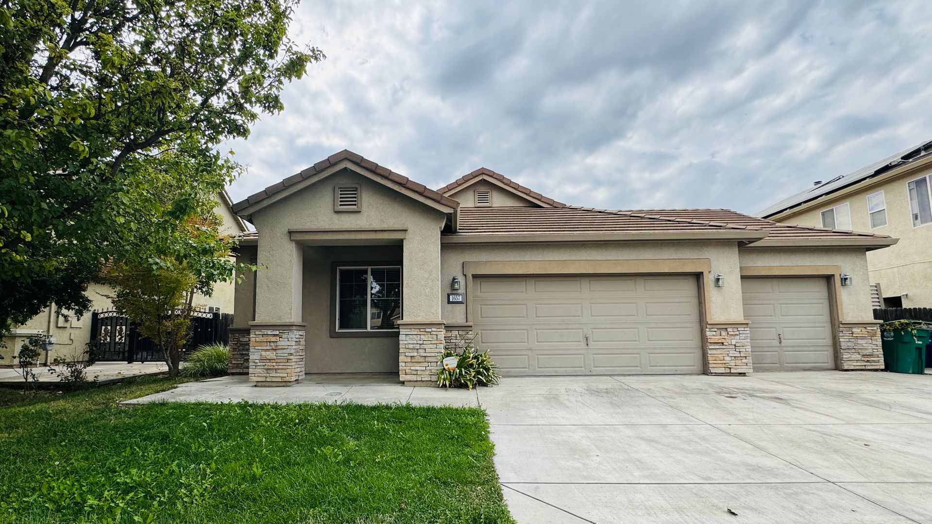 Los Banos House: 1657 Sugarpine Ct