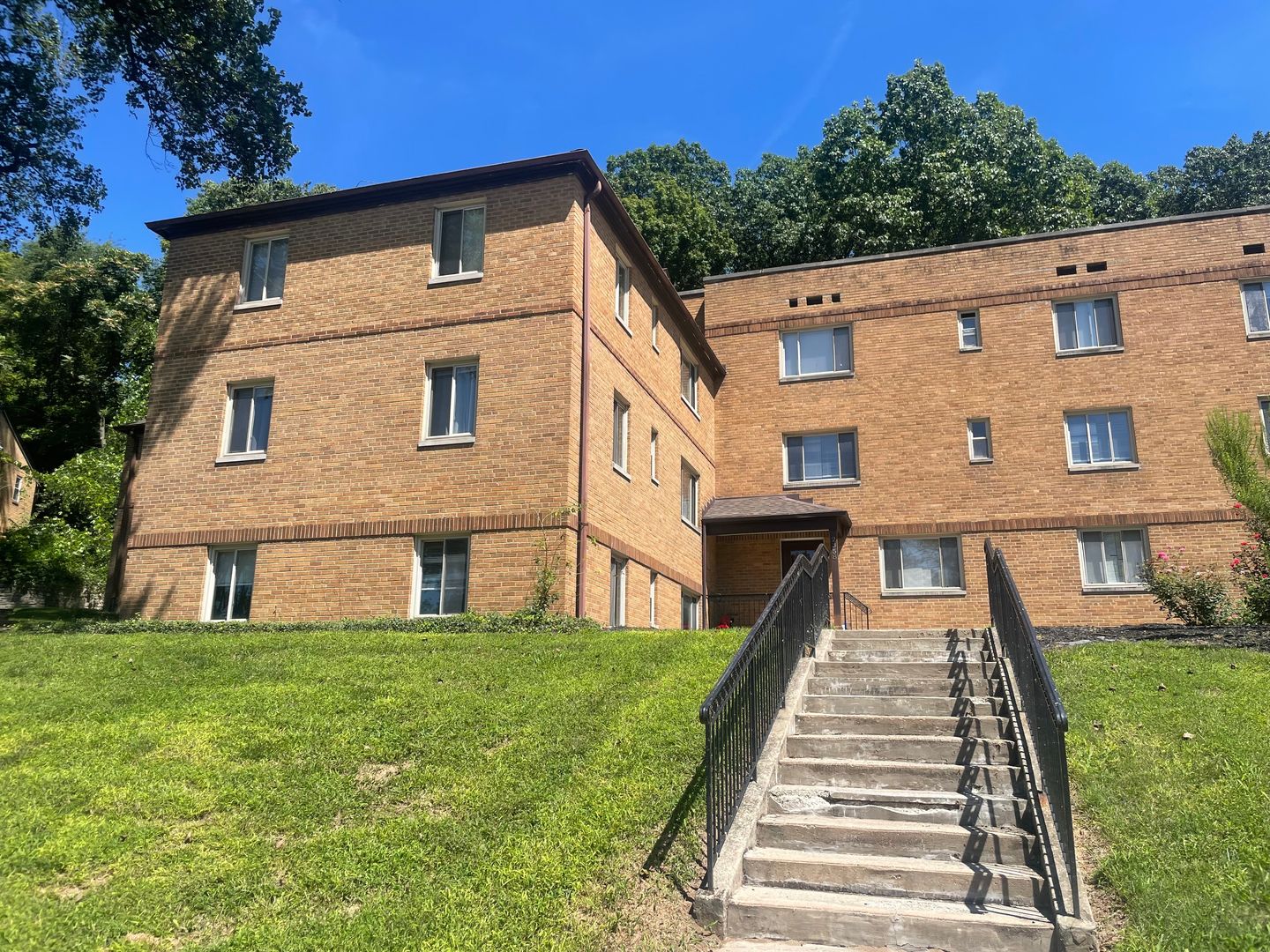 Kettering Apartment: 2358 S Patterson Boulevard