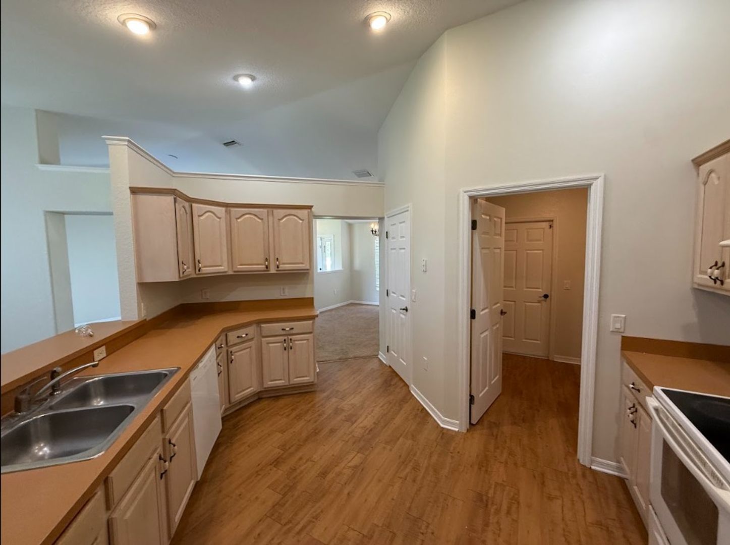 Ocala House: 8531 SW 133rd Lane Road