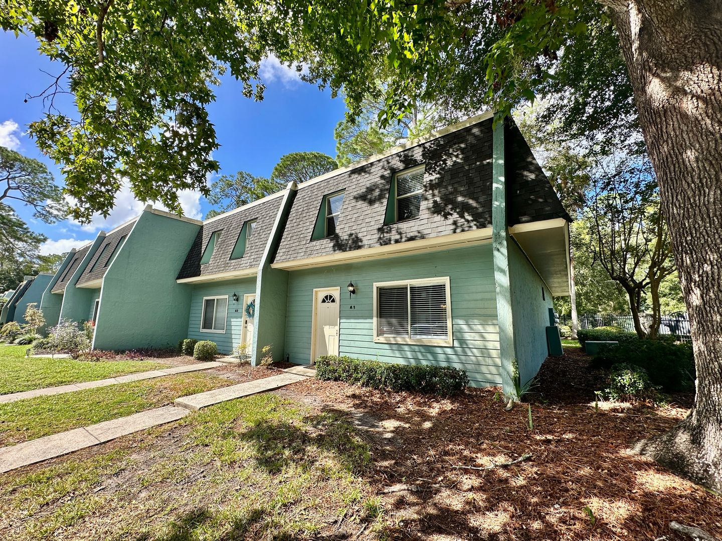 Gainesville House: 501 SW 75th Street #A1