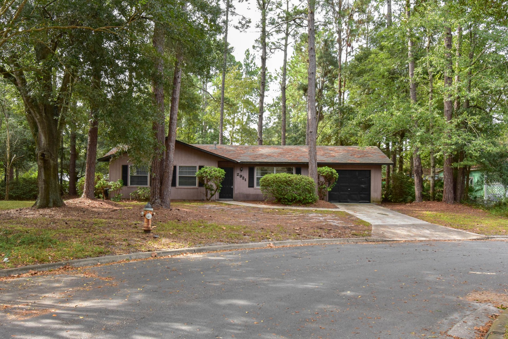 Gainesville House: 2921 NW 63rd Place