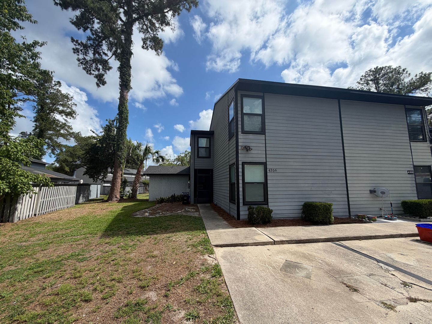 Gainesville House: 4356 SW 21st Lane