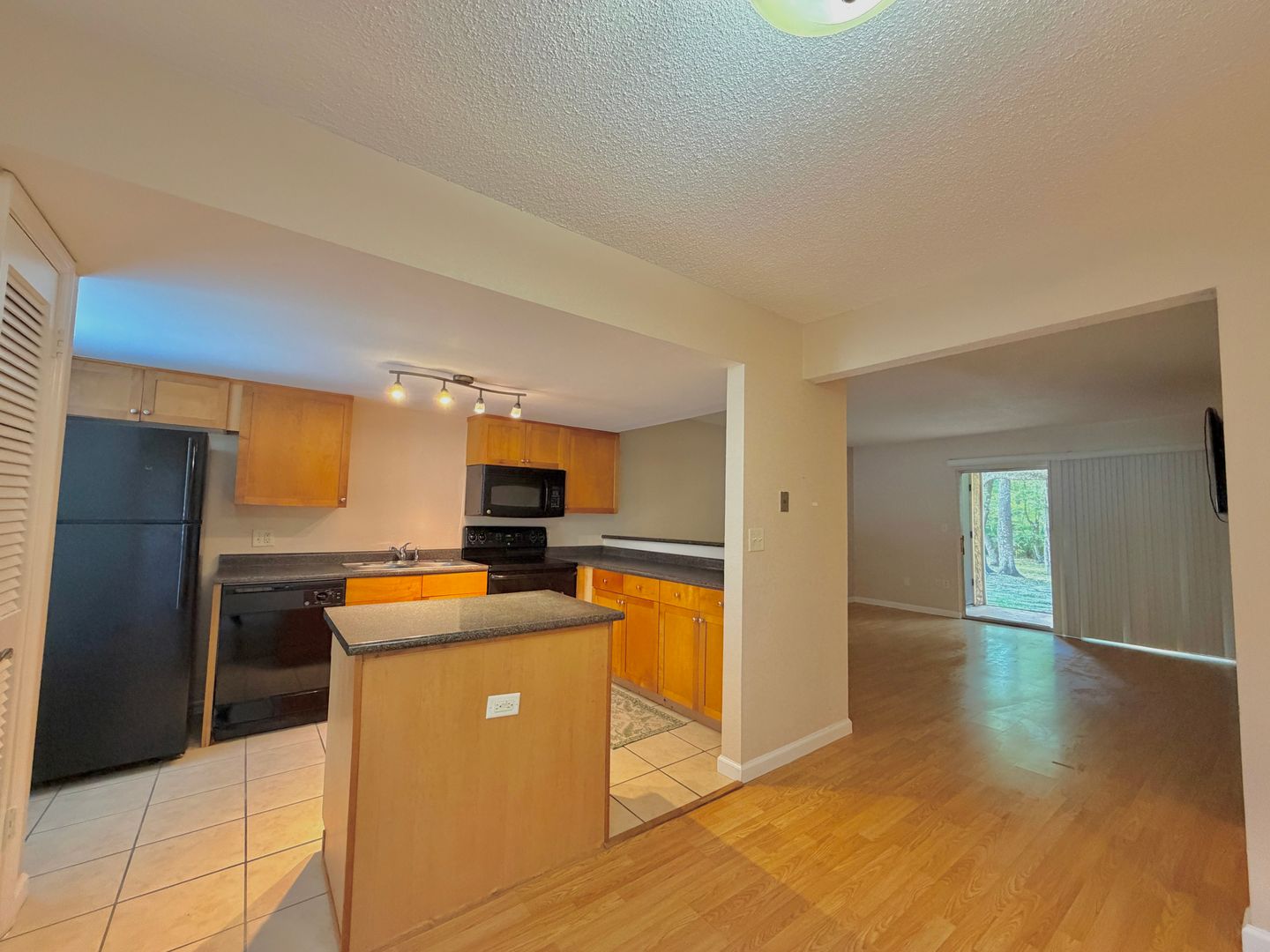 Gainesville House: 1810 NW 23rd Blvd