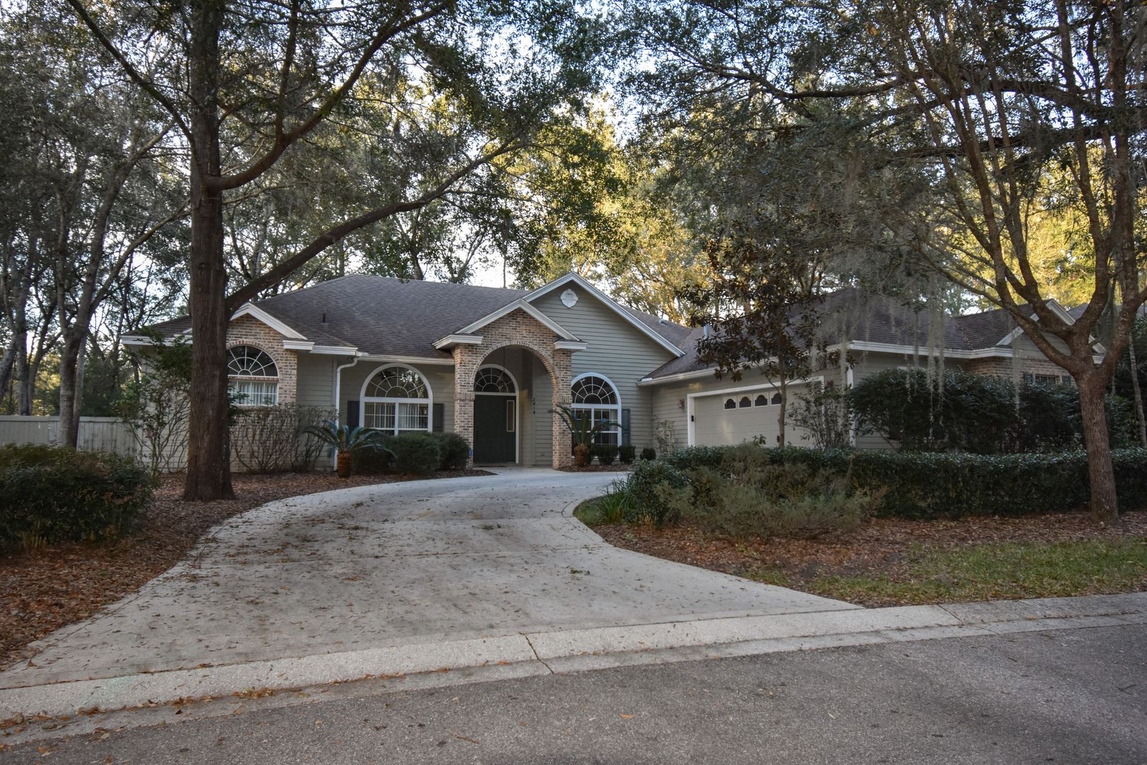 Gainesville House: 2414 SW 98th Drive