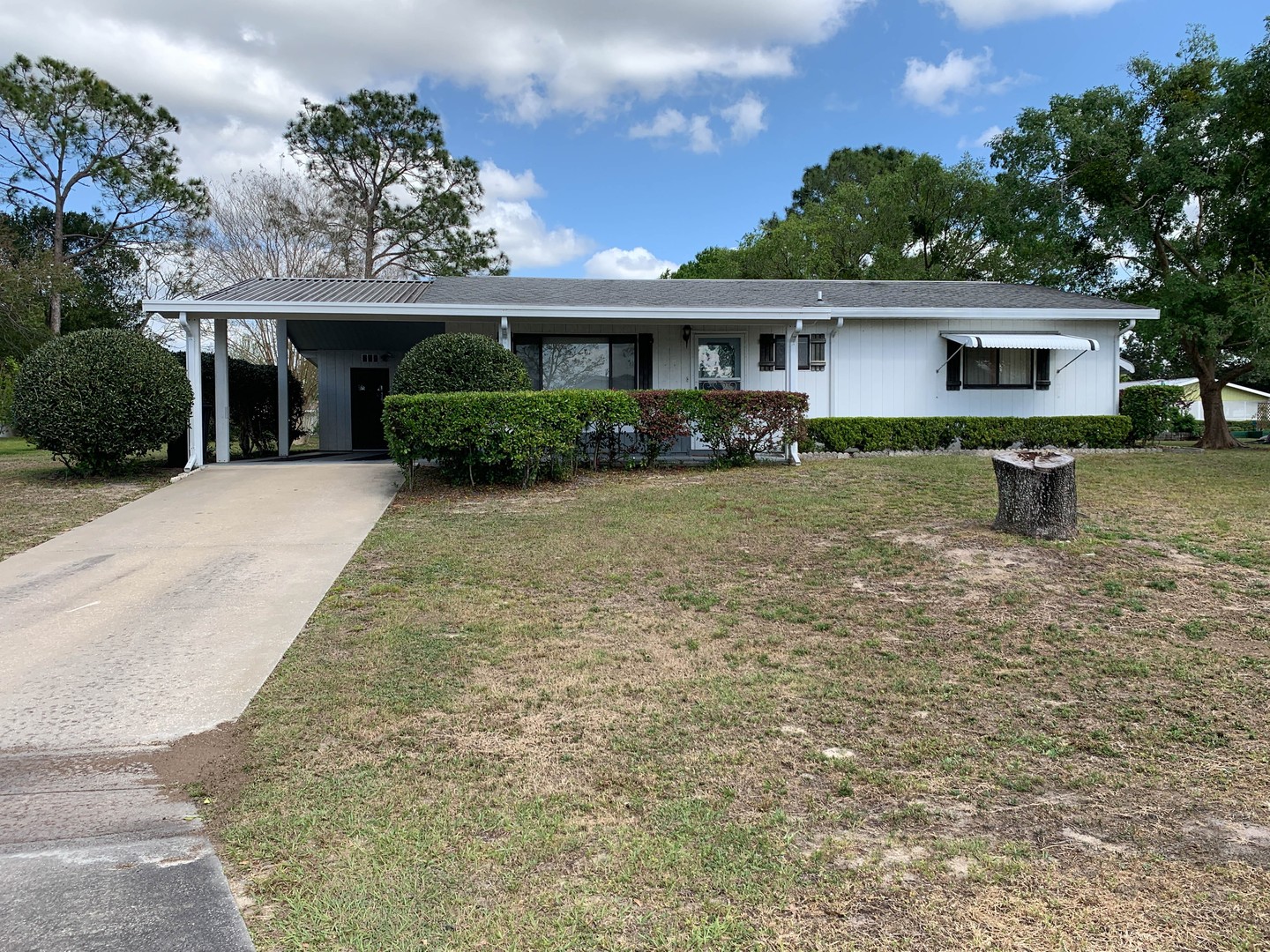 Ocala House: 10081 SW 95th Avenue