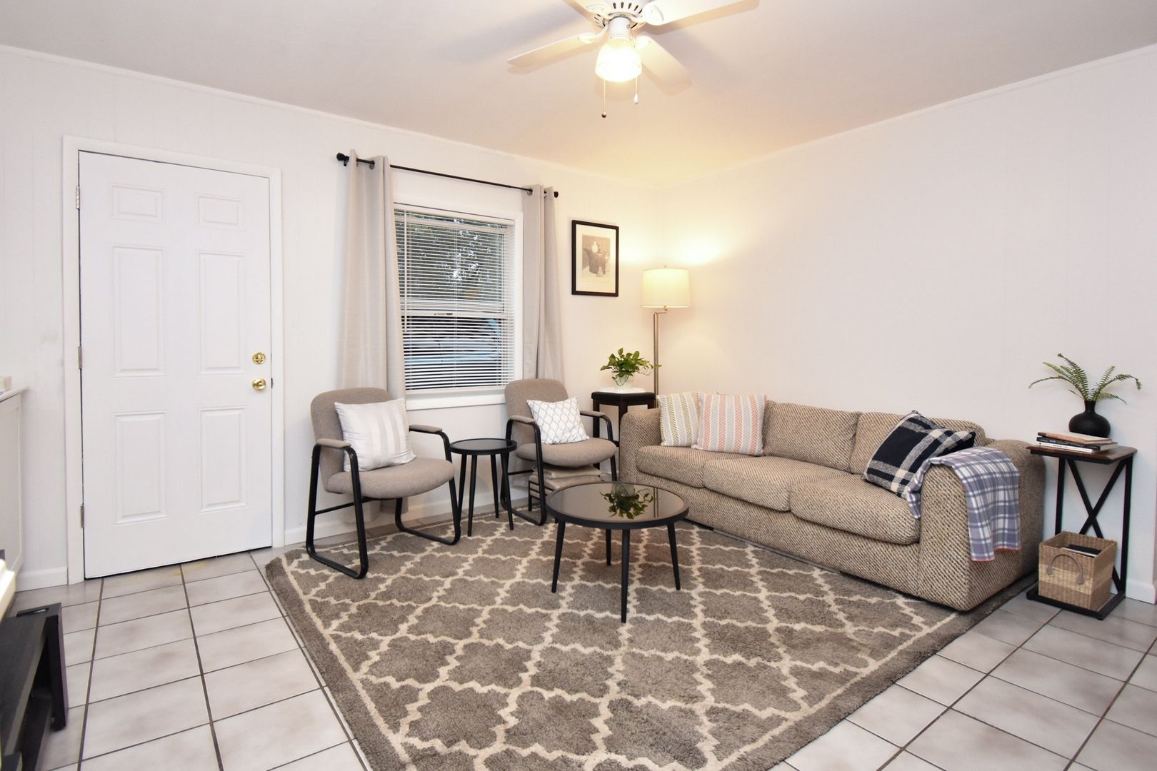 Gainesville House: 2060 NW 34th Avenue