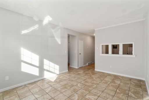 Renovated Two Bedroom Framingham Apartment With Parking – photo 1