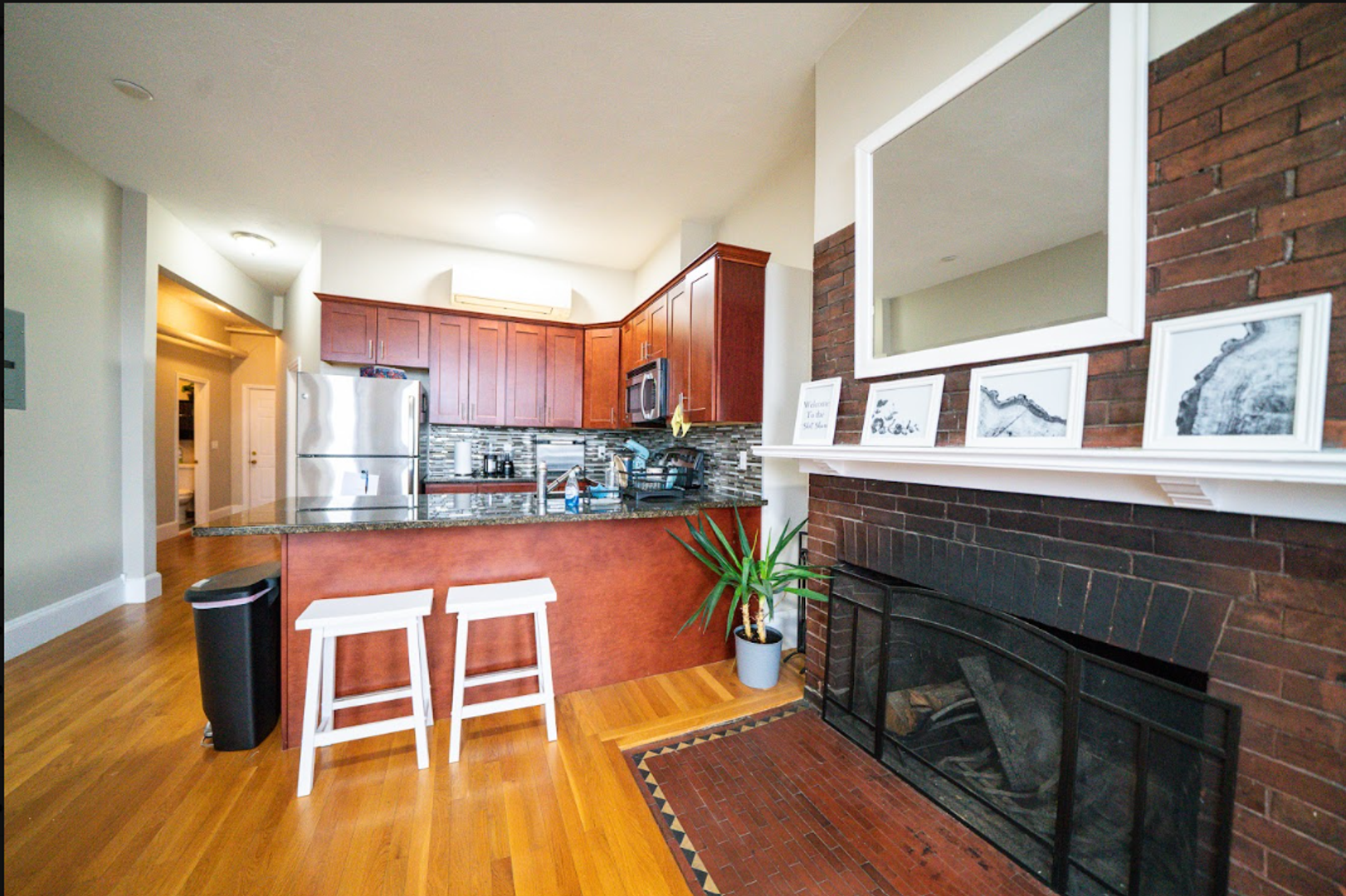 Boston Apartment: 39 Bay State Rd
