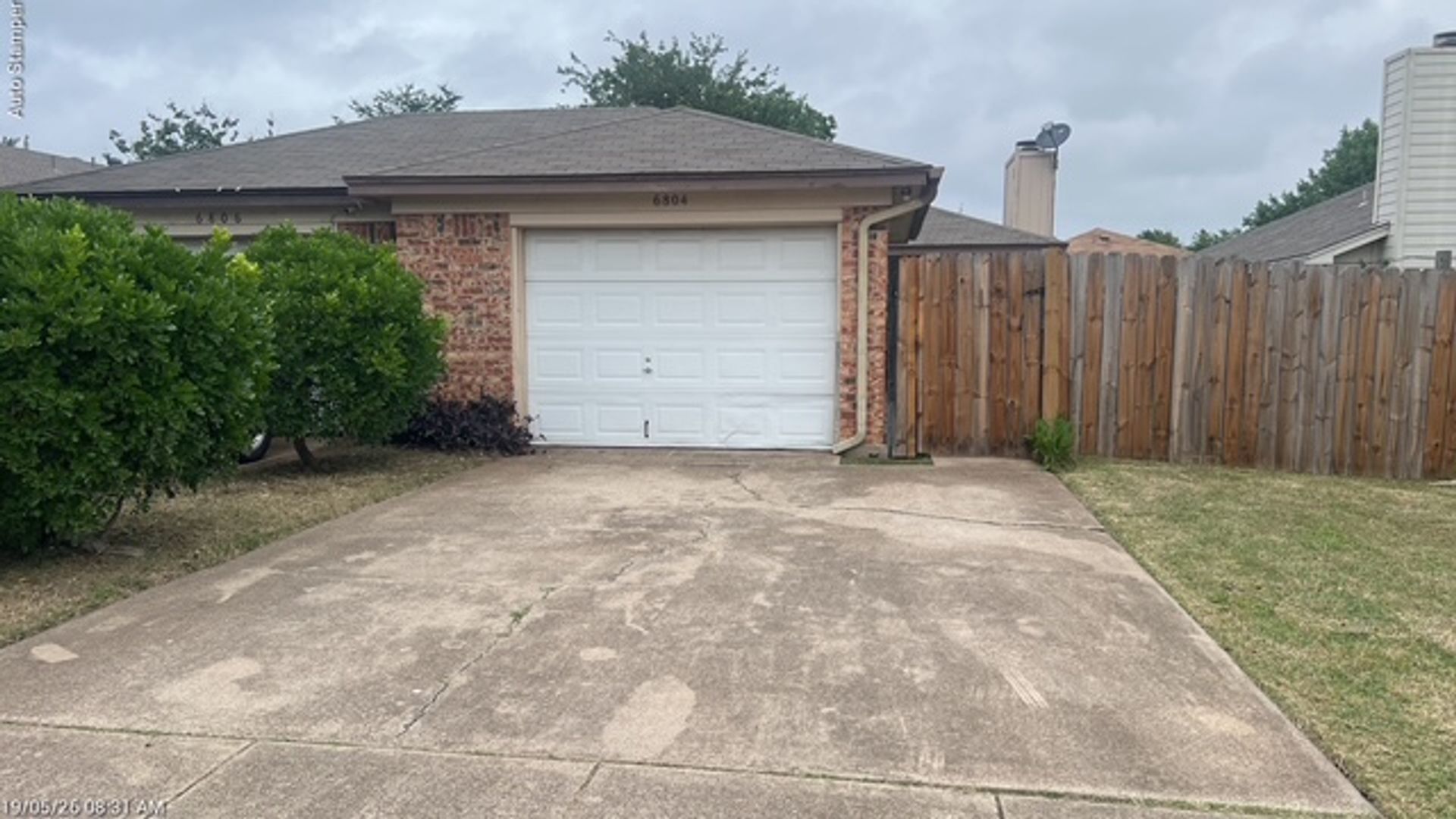 Fort Worth House: 6804 South Creek Dr