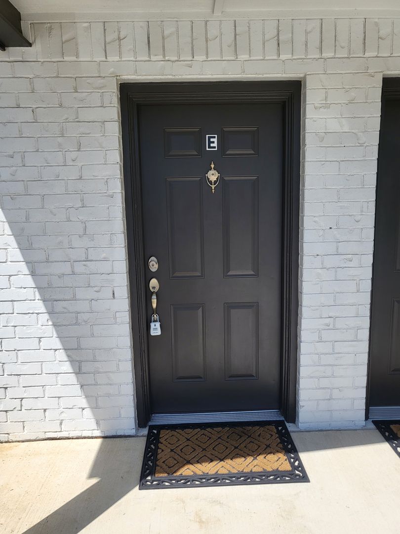 Arlington House: 2016 Paisley Dr, Apt E