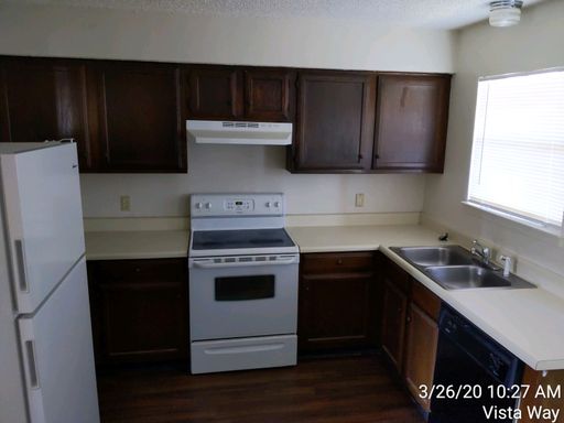 221 Vista Way, Benbrook, TX 76126