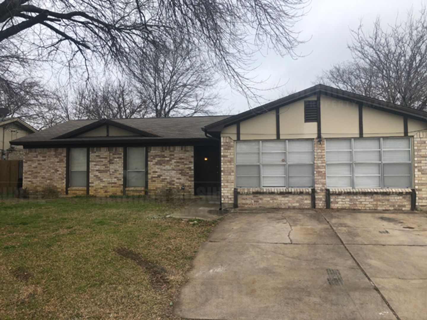 Arlington House: 4702 Green Hollow