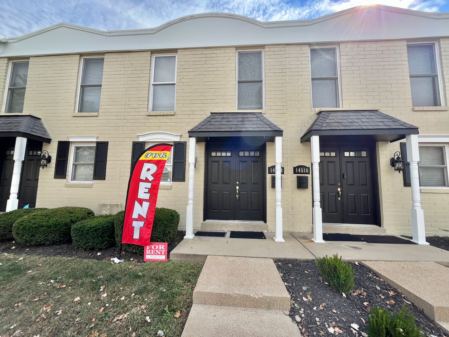Chesterfield Apartment: Cazado Dr