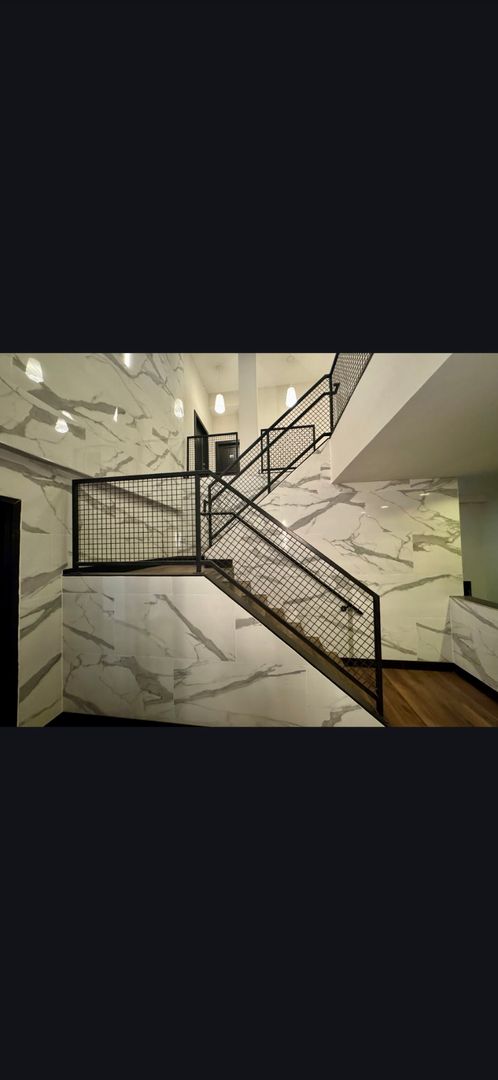 St. Louis Apartment: 415 DeBaliviere Ave