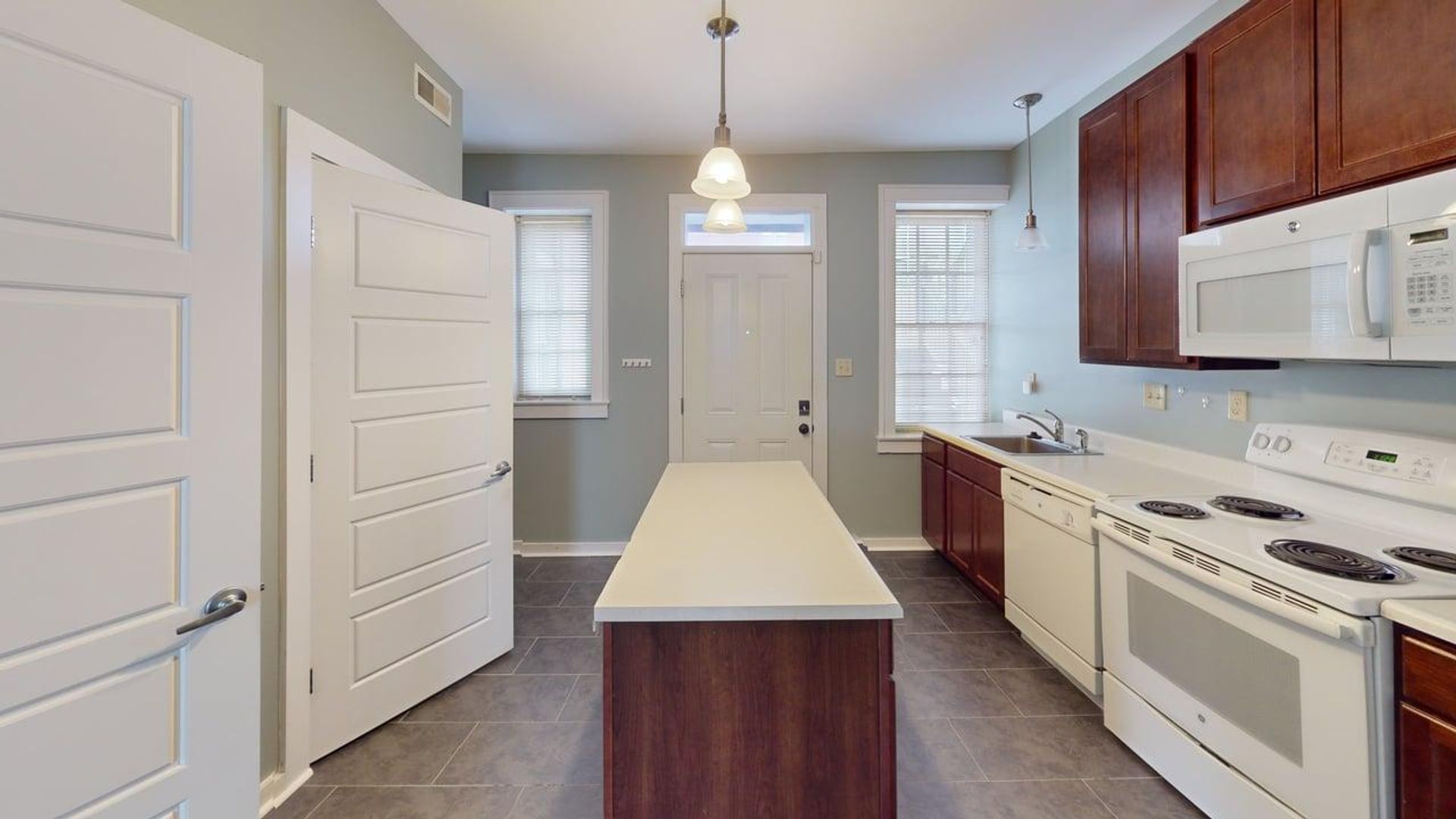 St. Louis Apartment: 3867 Lafayette Ave