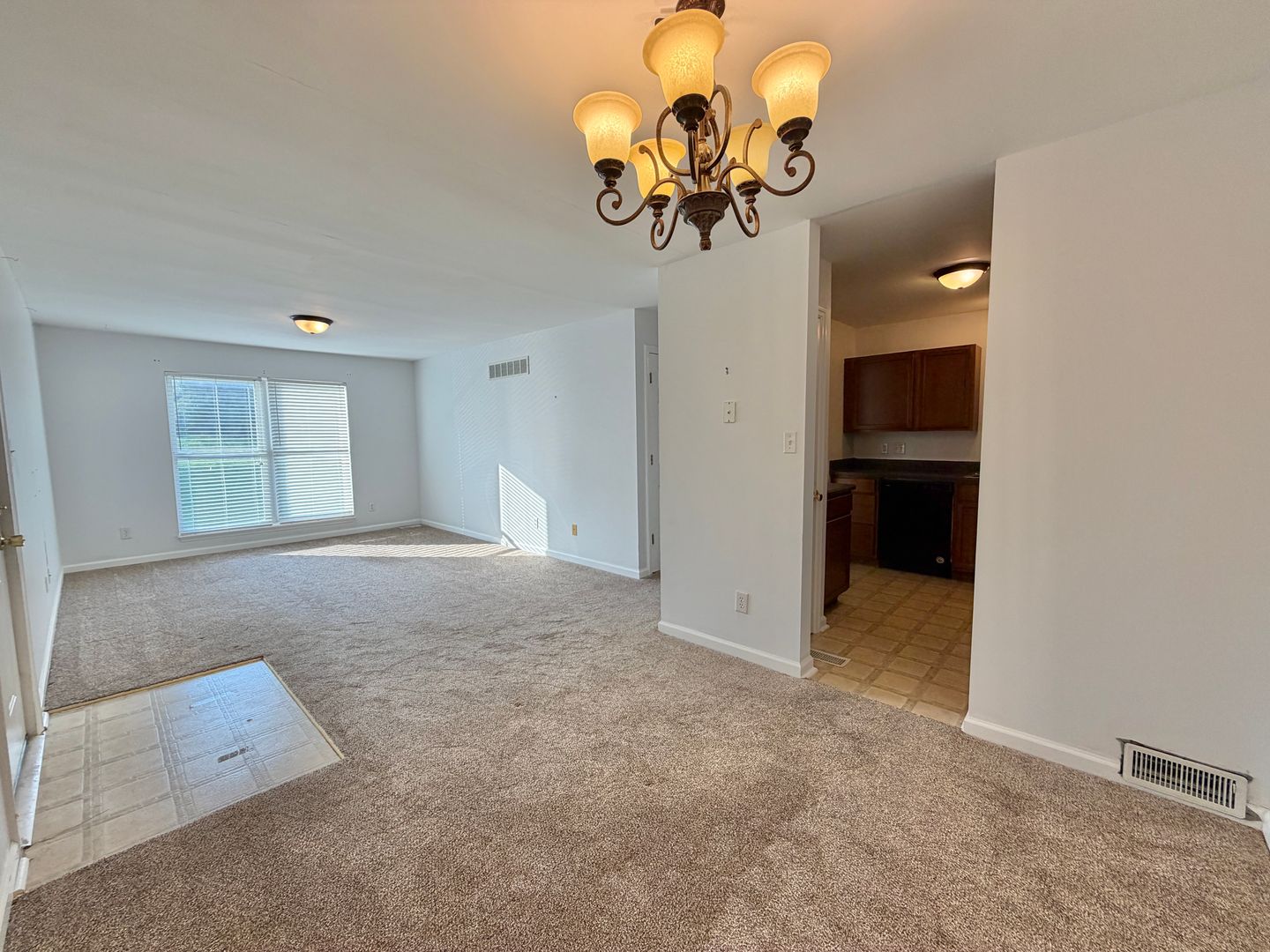 Chesterfield Apartment: Cazado Dr