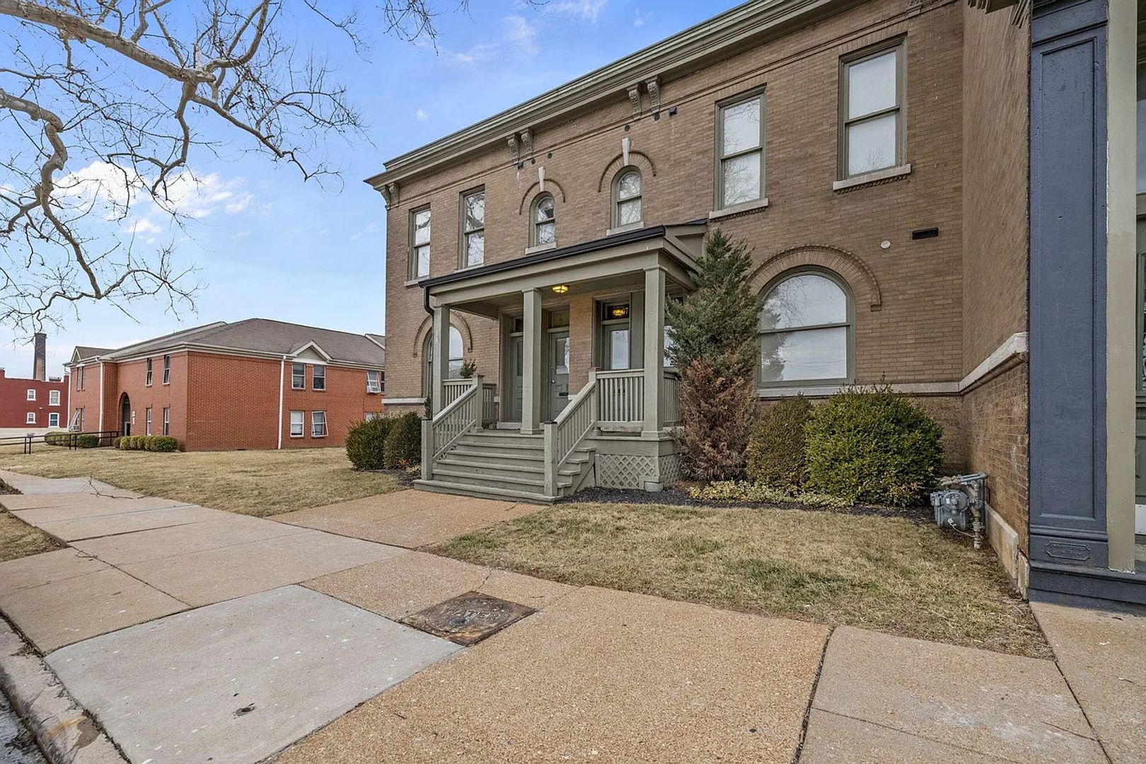 St. Louis Apartment: 3901 Folsom Ave