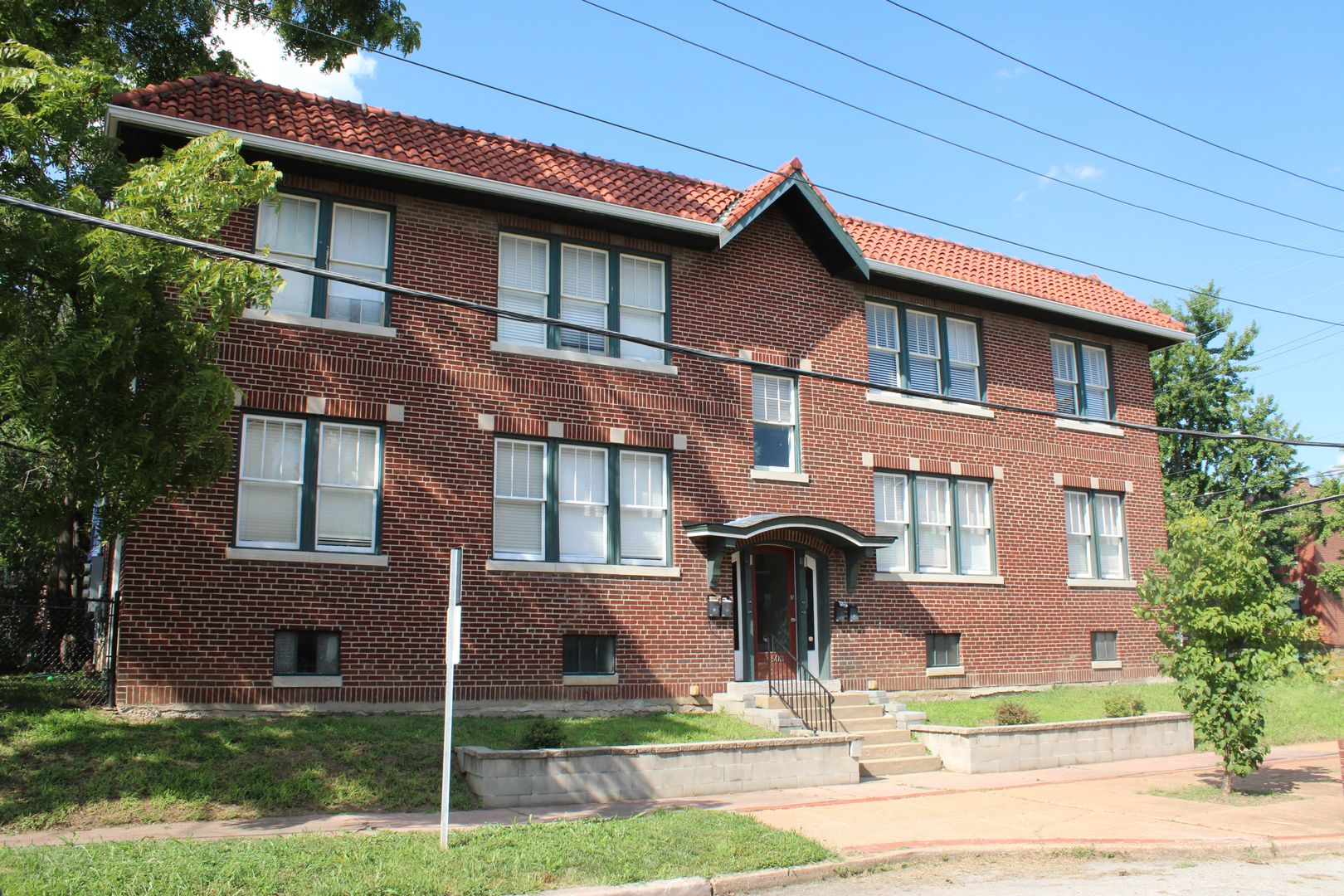 St. Louis Apartment: 4501 Wichita Ave