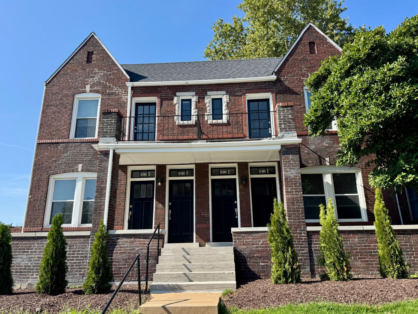 St. Louis Apartment: 3610-3612 Neosho St
