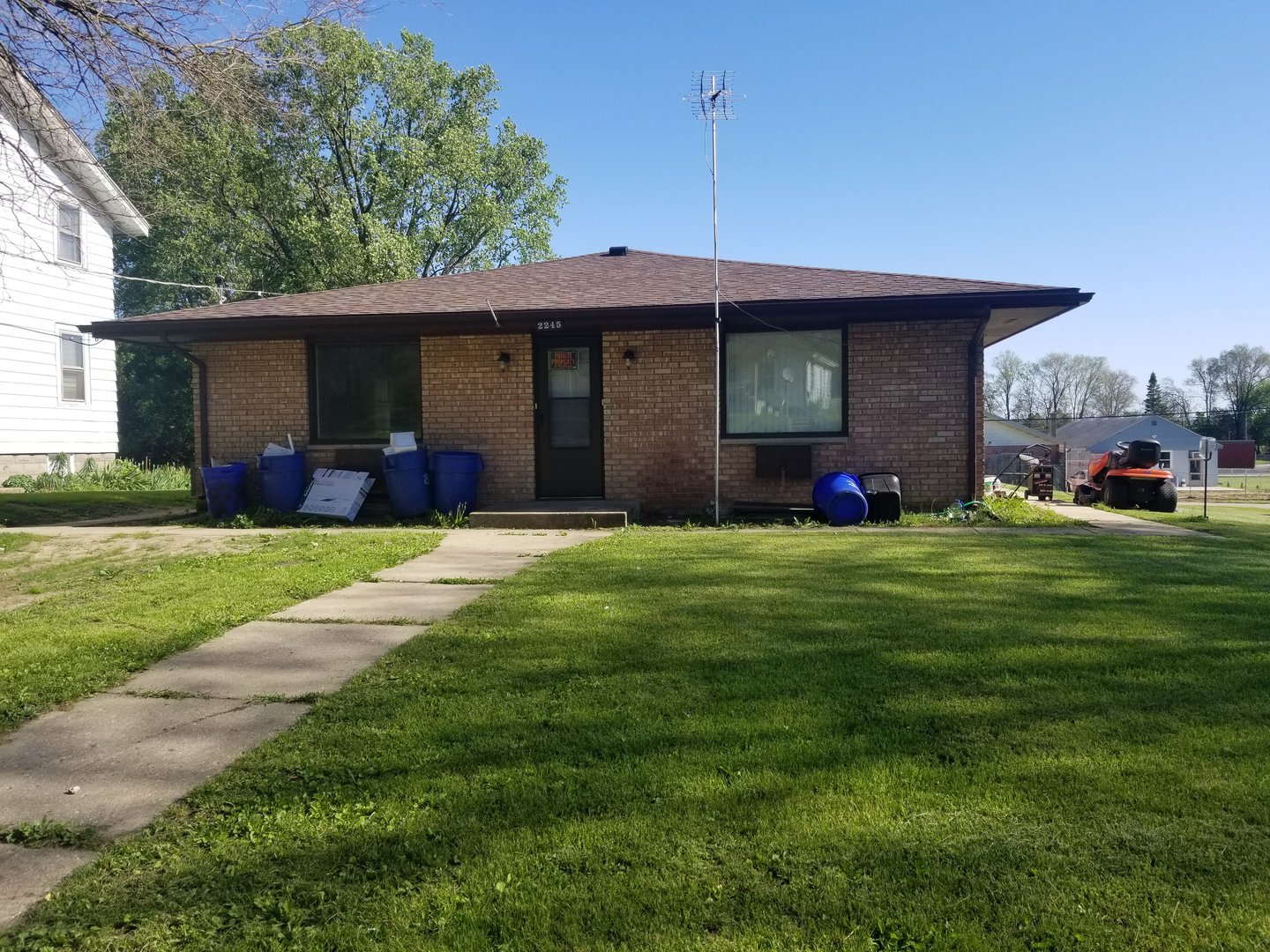 Rockford Apartment: 2245 19th Ave