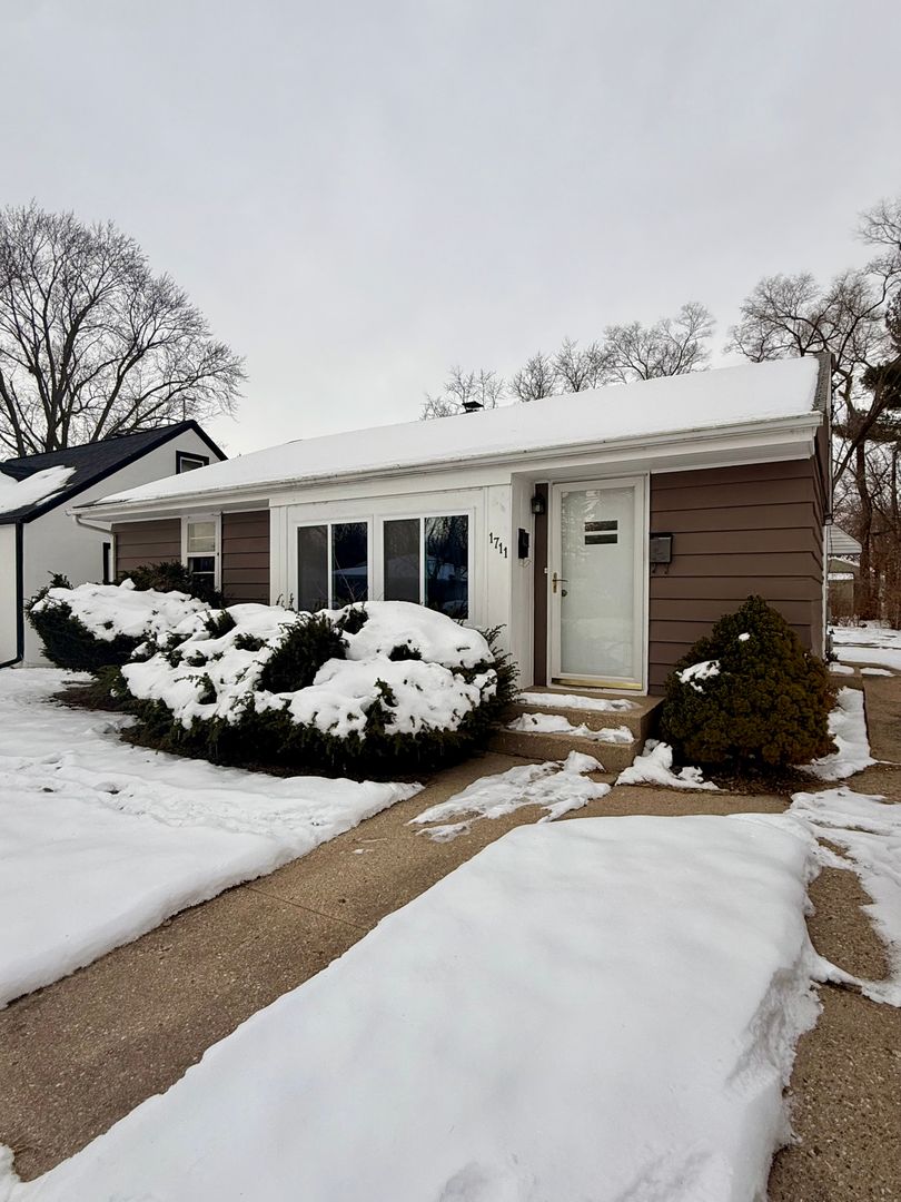 Rockford House: 1711 Midway DR