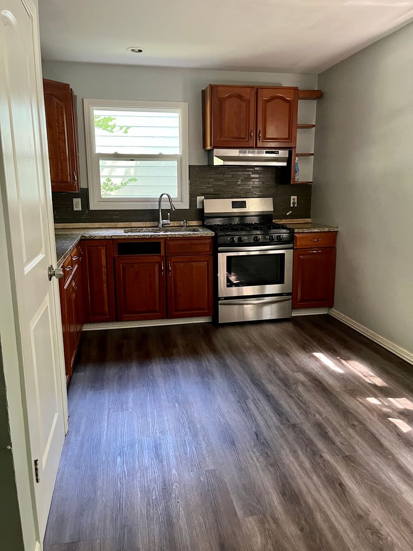 Rockford House: 1146 Fairview Ave